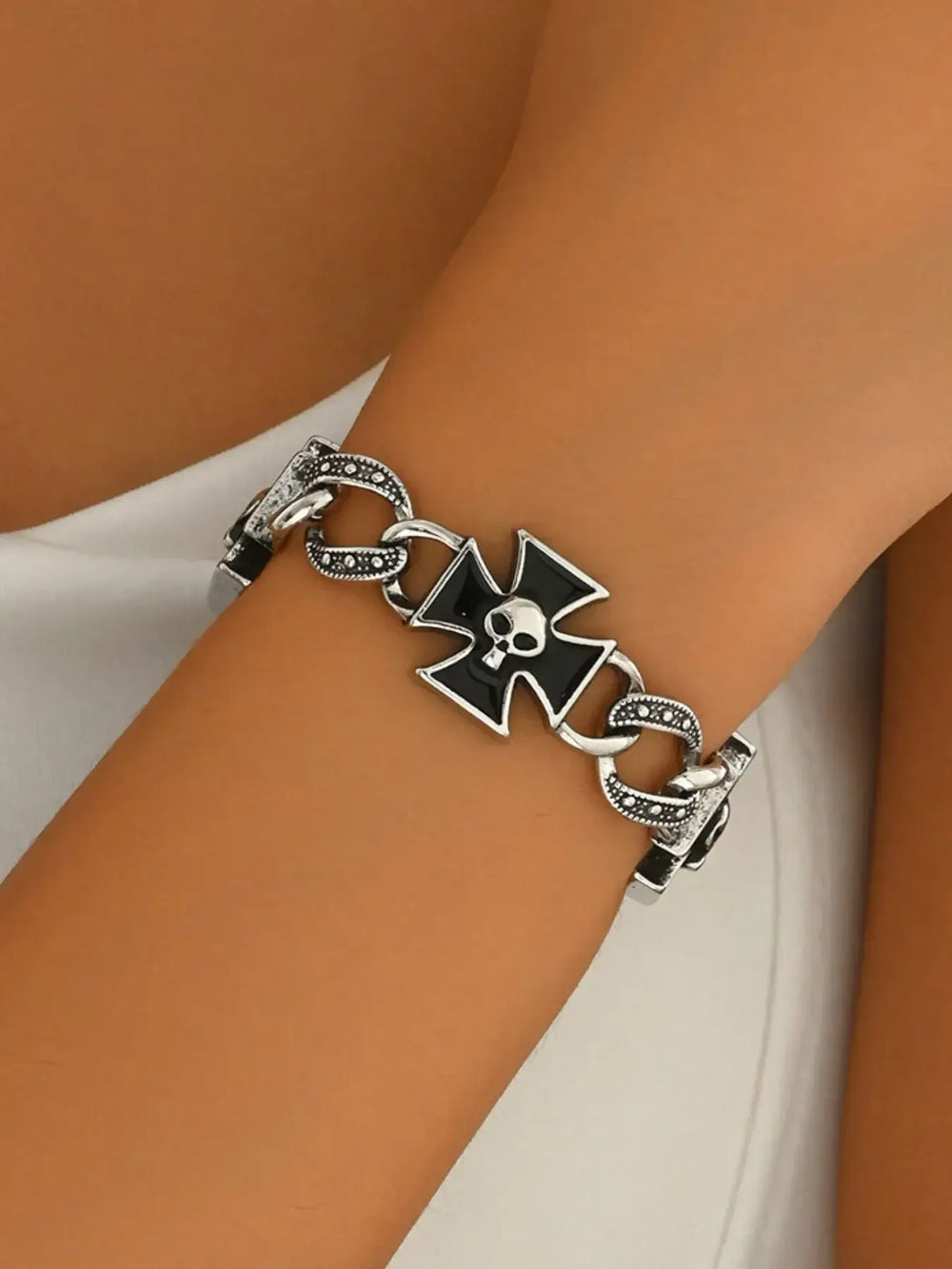 Gothic Skull Cross Chain Bracelet | Stylish Jewelry