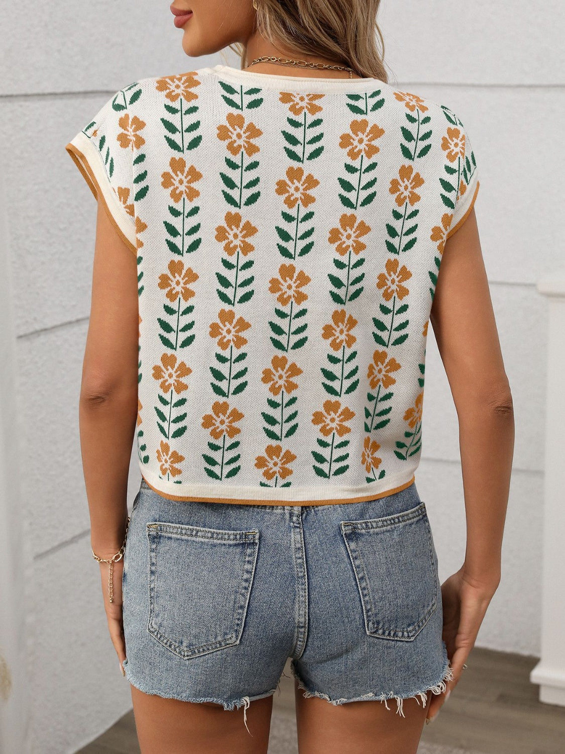 Flower Round Neck Short Sleeve Knit Top