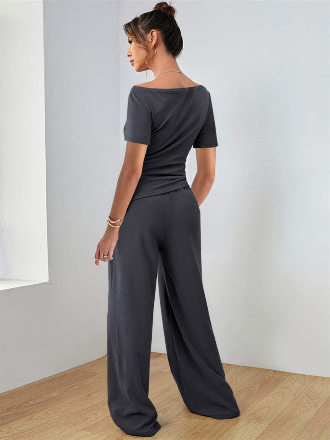 Round Neck Short Sleeve T-Shirt and Pants Set